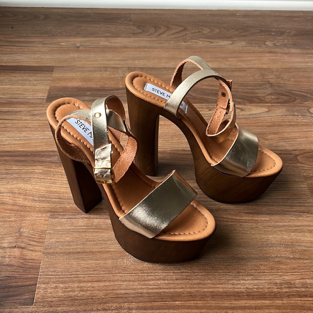 Steve Madden Lucy gold platforms